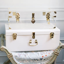 Acrylic Keepsake Trunk
Petite