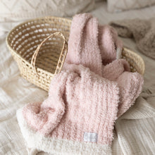 The Alani Blanket - Toddler
Petal Pink