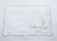 Pillowcase - Scalloped edge