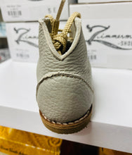 Milo Boot, Grey