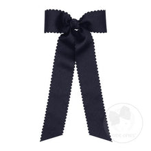 Medium Scallop Trim Longtail Bow