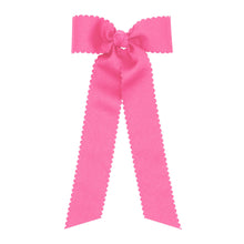 Medium Scallop Trim Longtail Bow